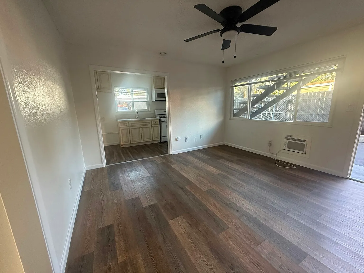12738 Oak Street, Unit 4 — Photo 3
