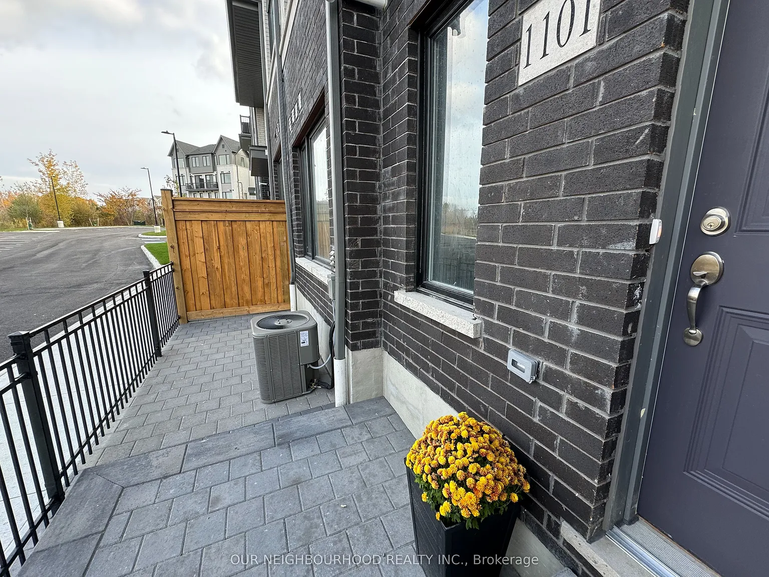2 bed, $2,300 — Photo 4
