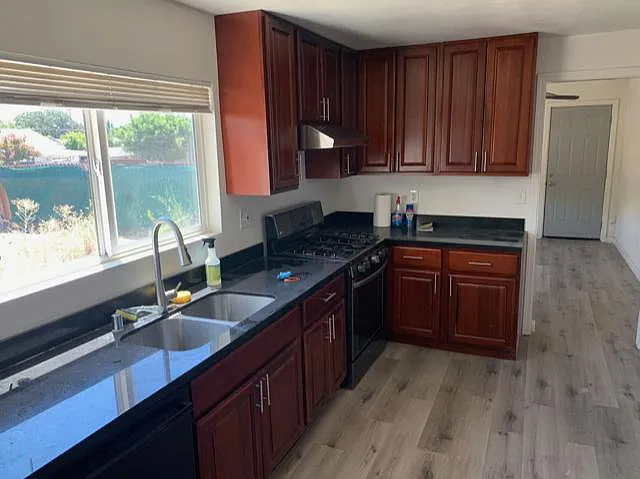 401 Star St — Photo 12