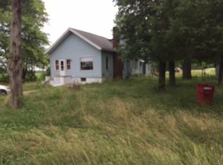 275 South St, Stonefort, IL 62987