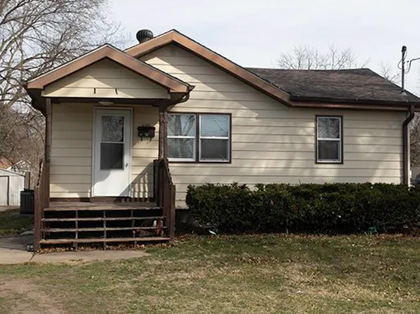 2932 E Washington Ave, Des Moines, IA 50317