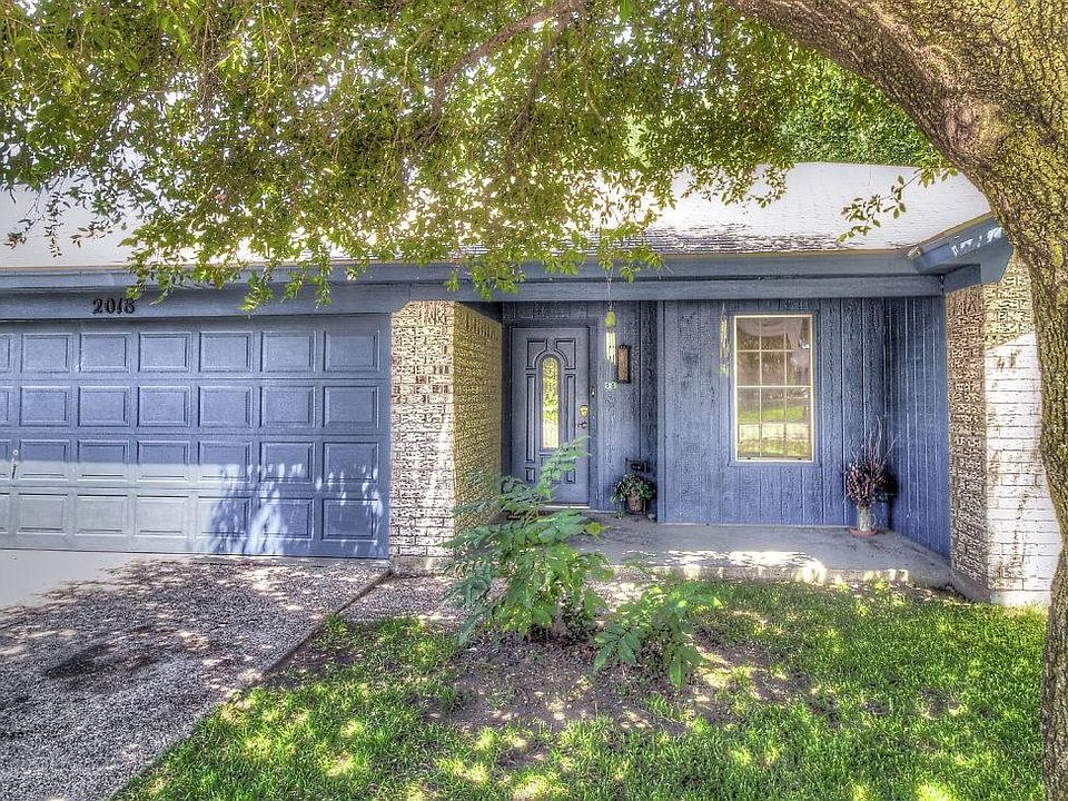 1st image of 2018 Pebblecreek Dr