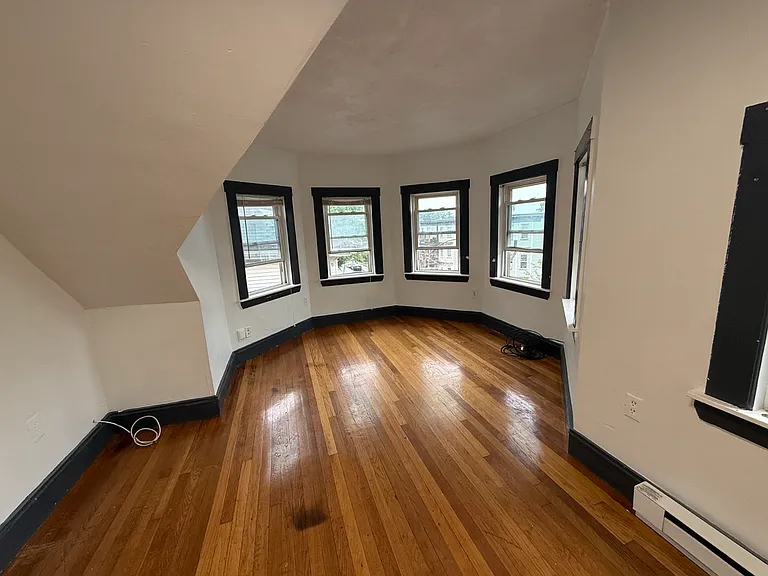 107 Bloomfield St #3 — Photo 6