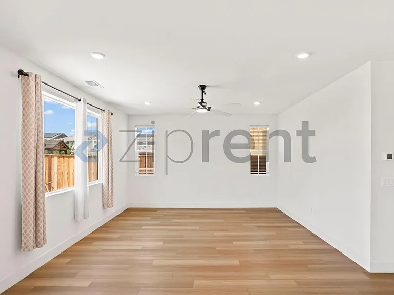 5545 Oberon Ave — Photo 6
