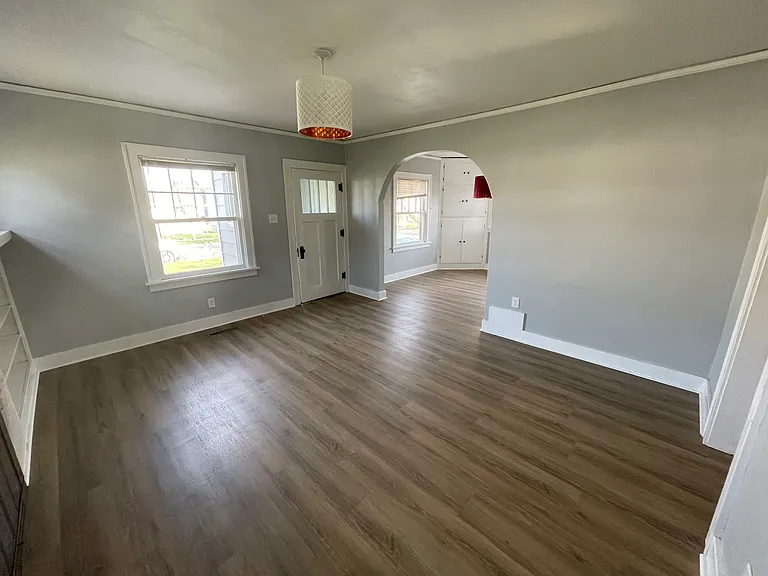217 Dotson Dr — Photo 6