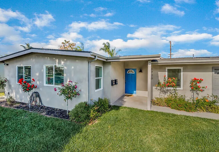 1720 Petaluma Ave — Photo 1