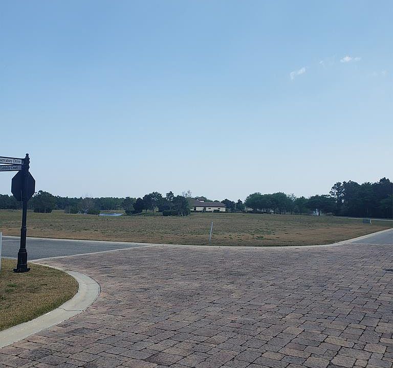 1st image of 225 Conservatory Dr