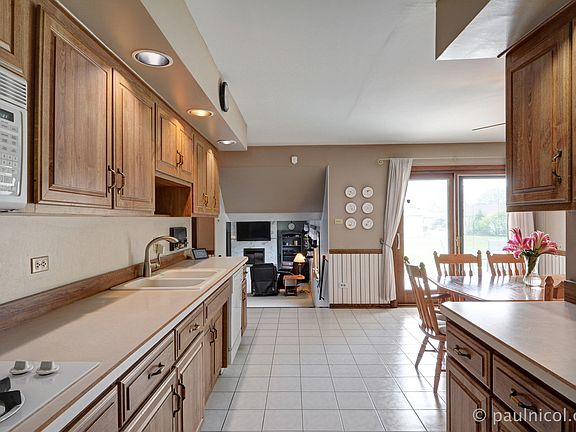 5th image of 15124 Lilac Ct