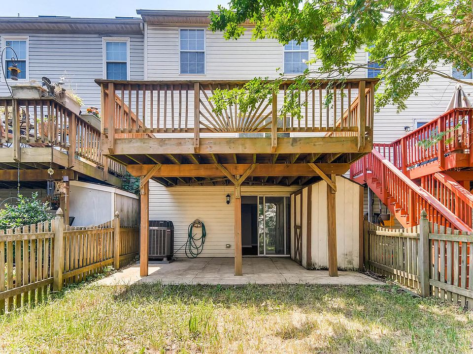 1st image of 1027 Pirates Ct #1