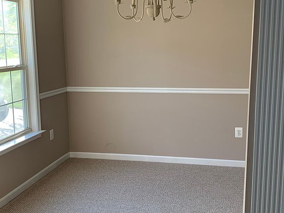 5th image of 10109 Sharon Springs Dr