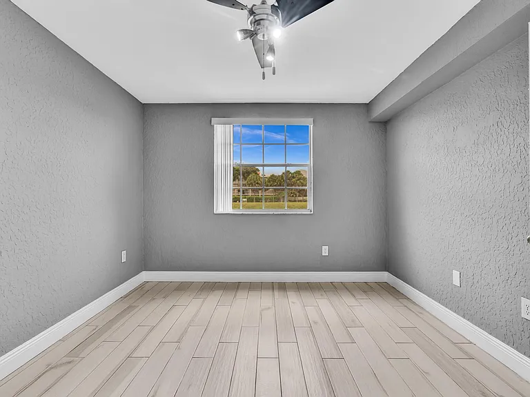 2851 N Oakland Forest Dr #111 — Photo 18