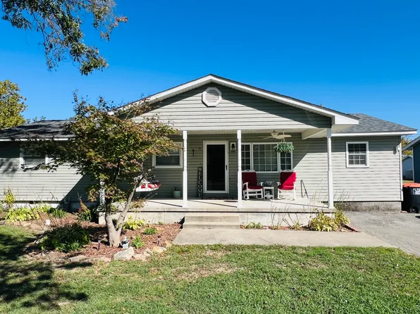 611 W 2nd St, Advance, MO 63730