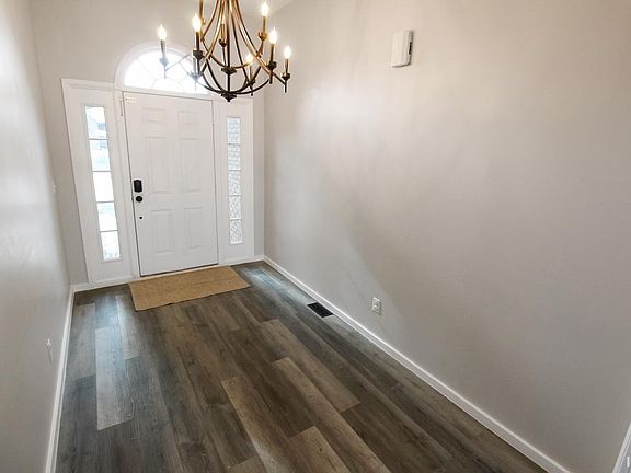 2nd image of 6700 Oakshire Ct