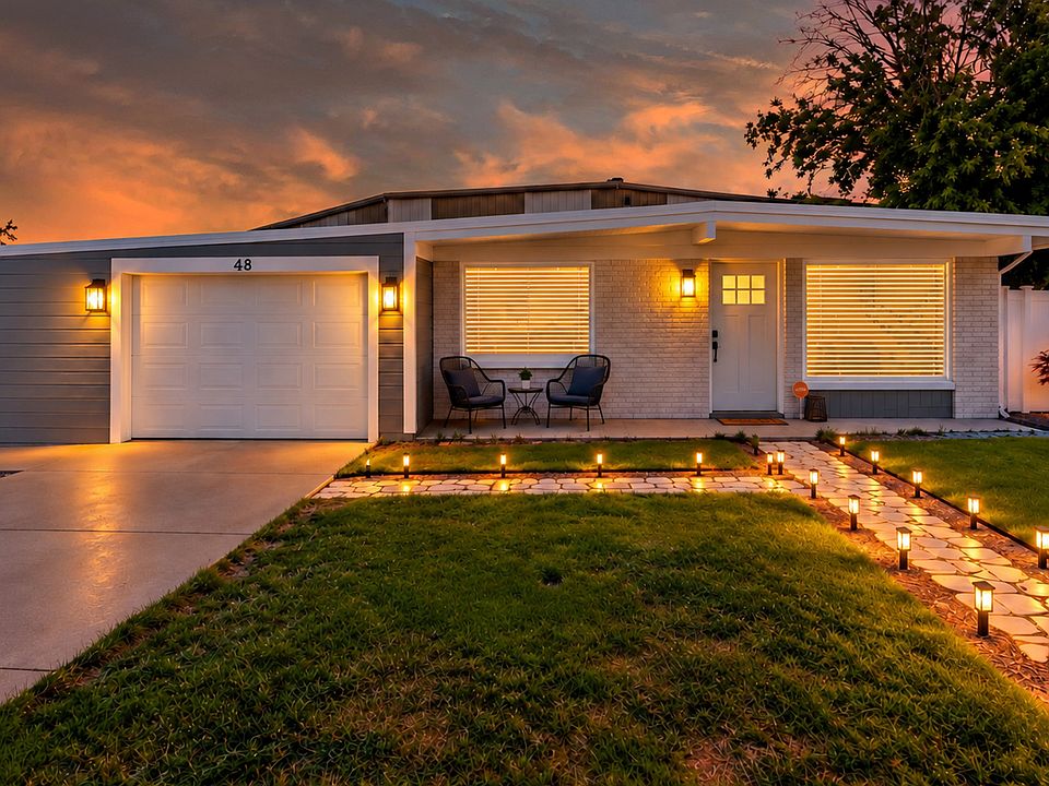 1st image of 48 W Moon Ridge Dr