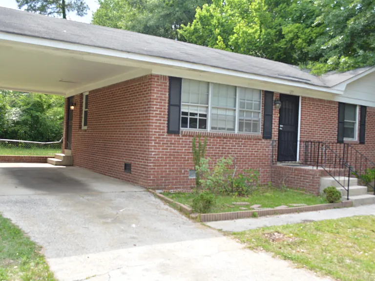 129 Miranda Rd — Photo 3