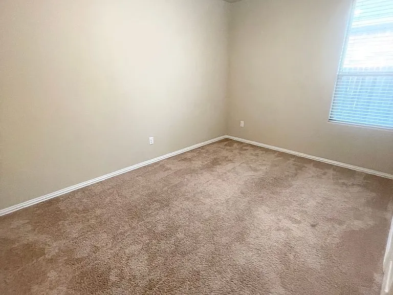 6608 Vanguard Rd — Photo 9
