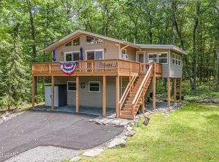 125 Lone Pine Bay Rd, Hawley, PA 18428