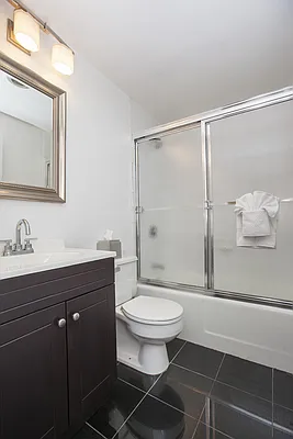 Rented by Global Realty Opportunities | media 6