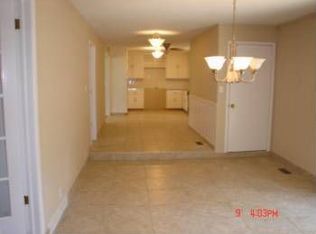 18675 Middle Rd, Weston, MO 64098