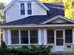 420 W 4th St, Rochester, MI 48307