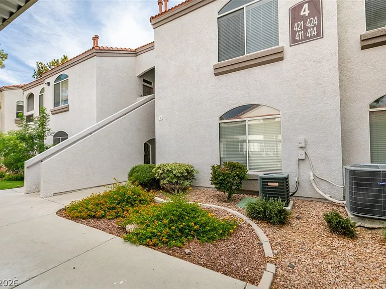 700 Carnegie St #421 — Photo 3