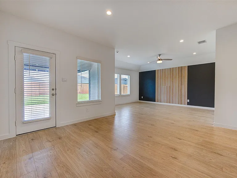 29910 Ousel Falls Ln — Photo 10