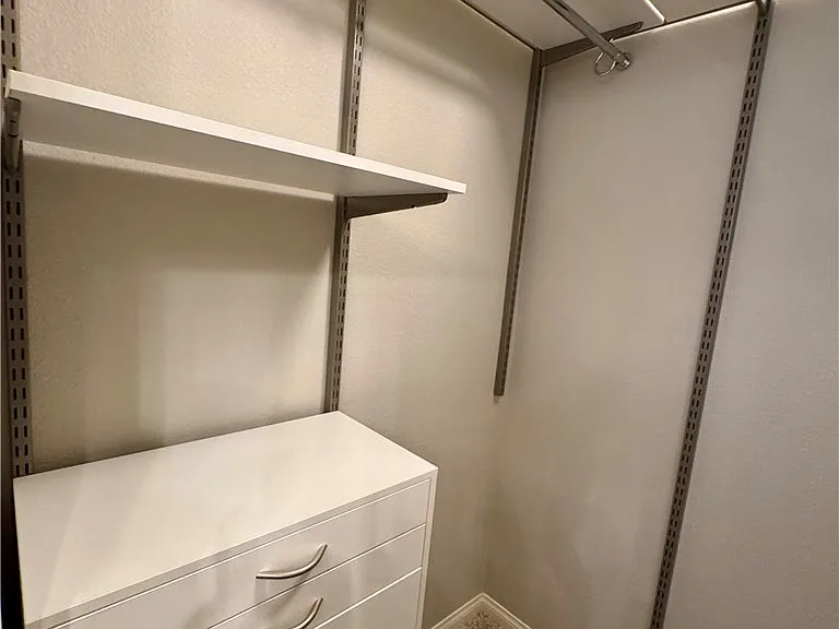 6049 Thistle Meadow Ave — Photo 31