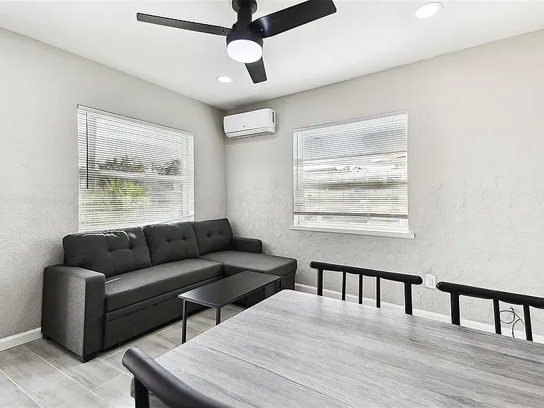 601 76th Ave #D — Photo 7