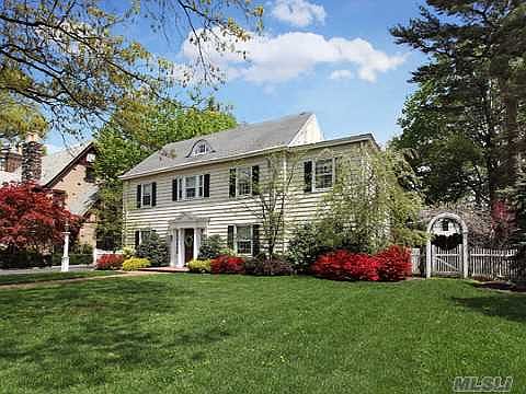 2nd image of 7 Nassau Blvd