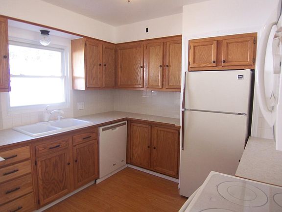 4th image of 2766 3rd St