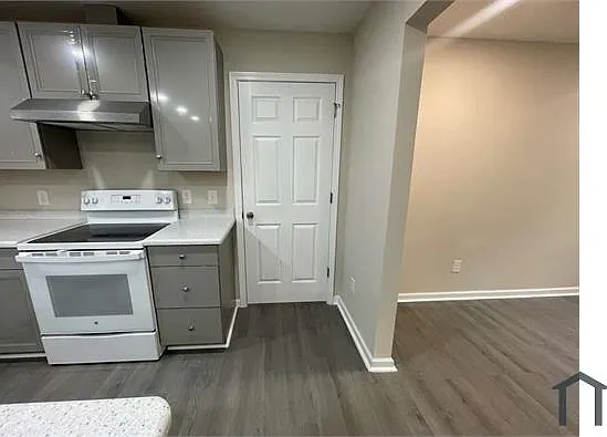 1617 N Main St — Photo 10