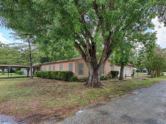 2nd image of 200 Young St