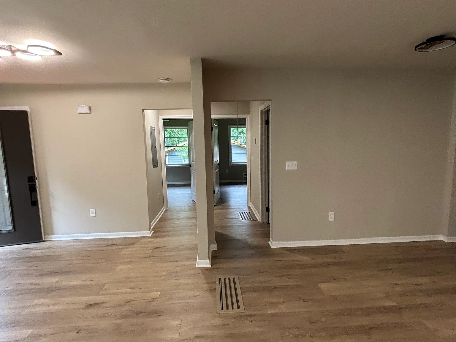 White Blvd SW, Mableton — Photo 3