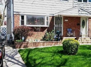 14715 258th St, Rosedale, NY 11422