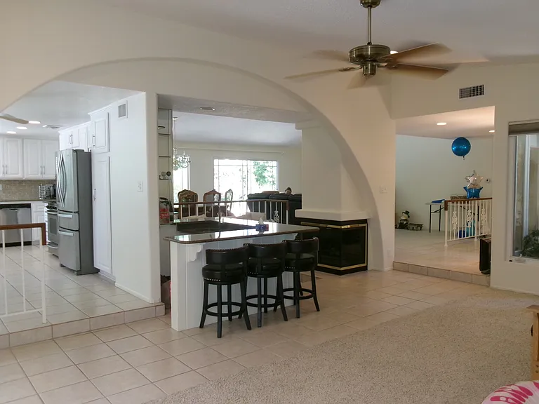3114 N Springfield St — Photo 3