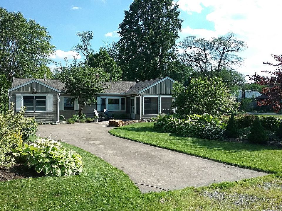 1st image of 4343 Edgewater Dr