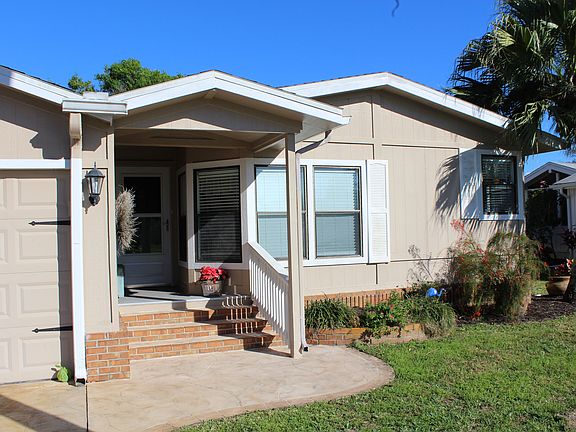 2nd image of 1068 La Paloma Blvd