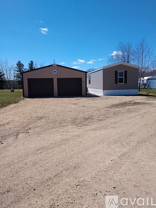 1st image of 26050 Minaret Ave