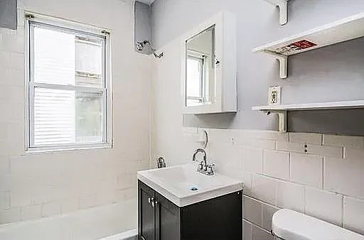 30 Harold St #2 — Photo 9