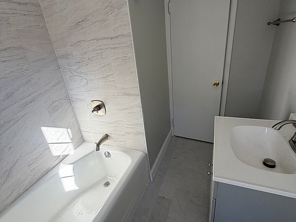 5th image of 103 Euclid Ave #2