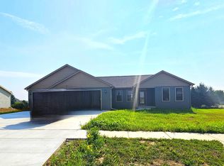829 Karsten Dr, Horicon, WI 53032