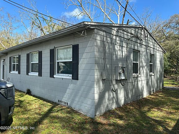 3rd image of 2351 GAILLARDIA Road