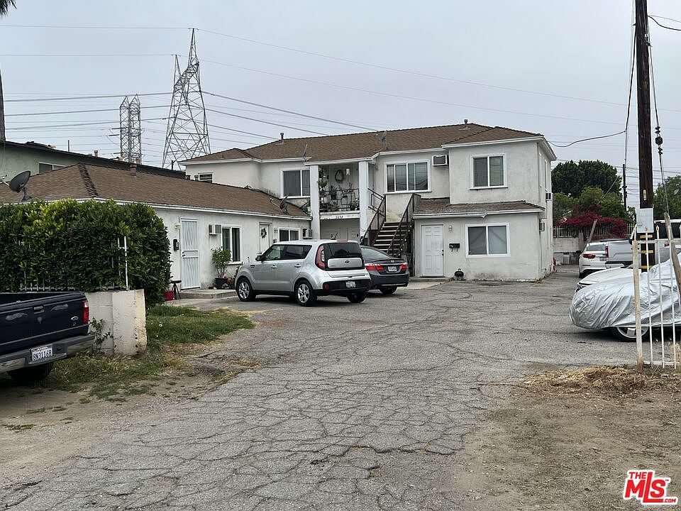 2nd image of 5907 Cahuenga Blvd