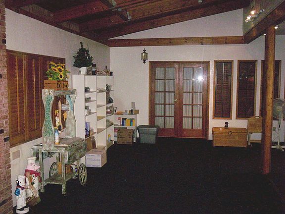 Huge Great/Game Room