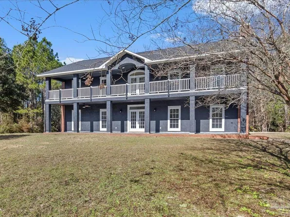 2099 Garcon Point Rd, Bagdad, FL 32583