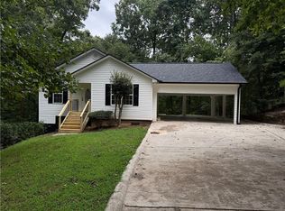 3268 Navajo Cir, Gainesville, GA 30501