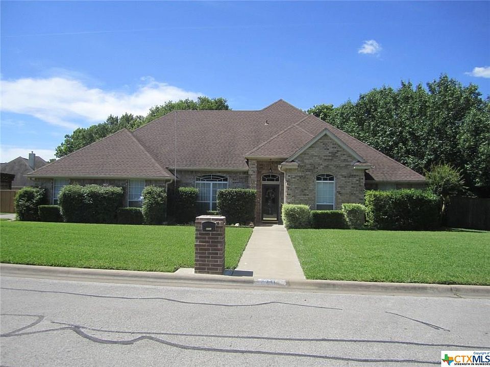 1st image of 2711 Sleepy Hollow Ln