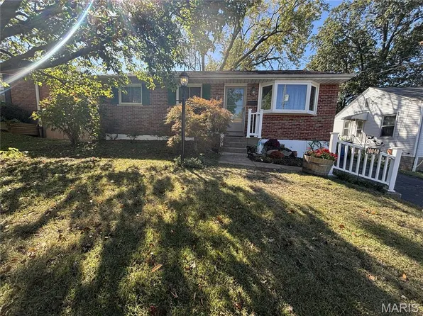 10040 Driver Ave, Saint Louis, MO 63114