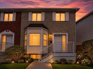 227 SE Citadel Ln NW, Calgary, AB T3G4E1