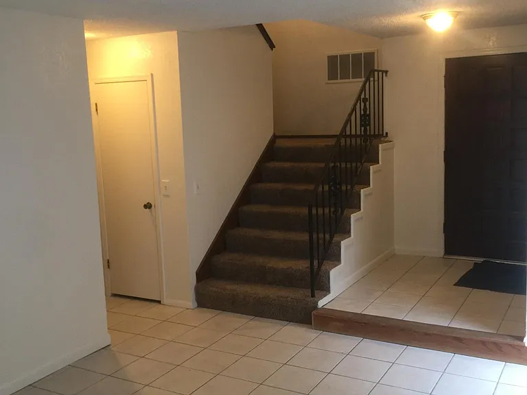 2314 W Galveston St — Photo 5